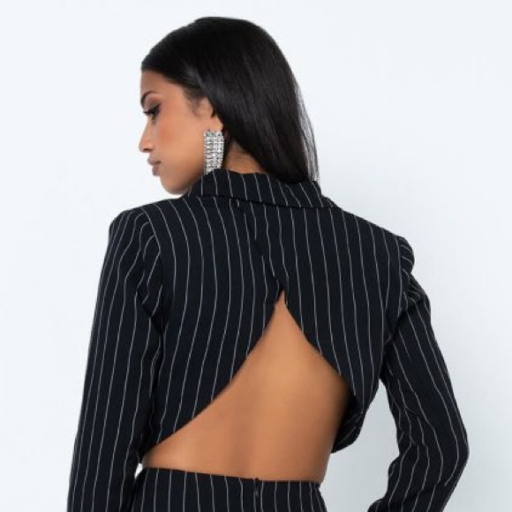 AKIRA- PIN STRIPPED OPEN BACK BLAZER